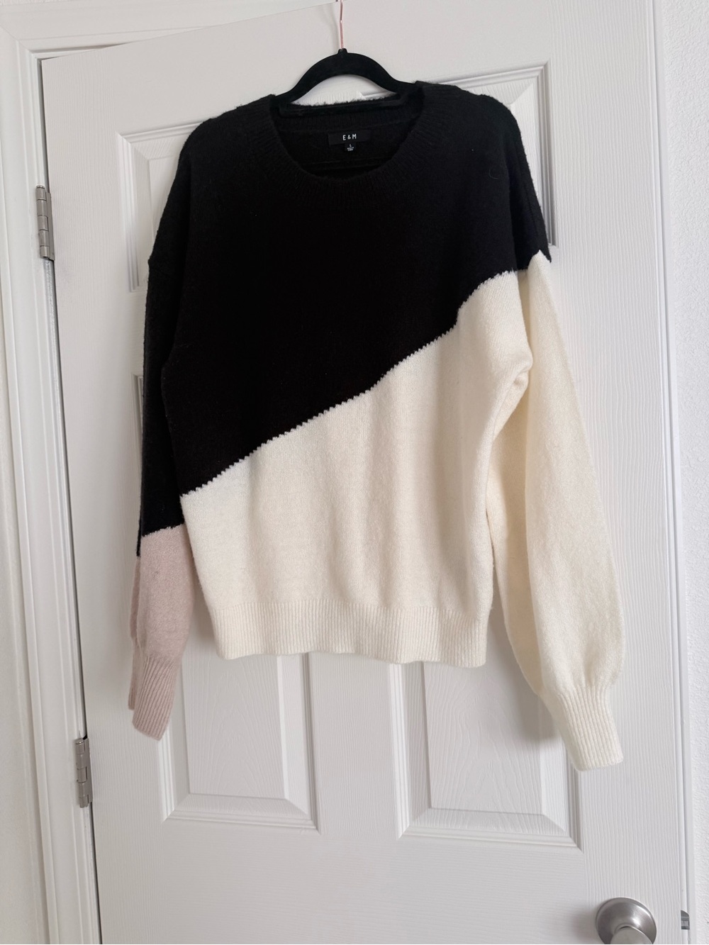 E&M Colorblock Crewneck Sweater in Black, Cream & light tan